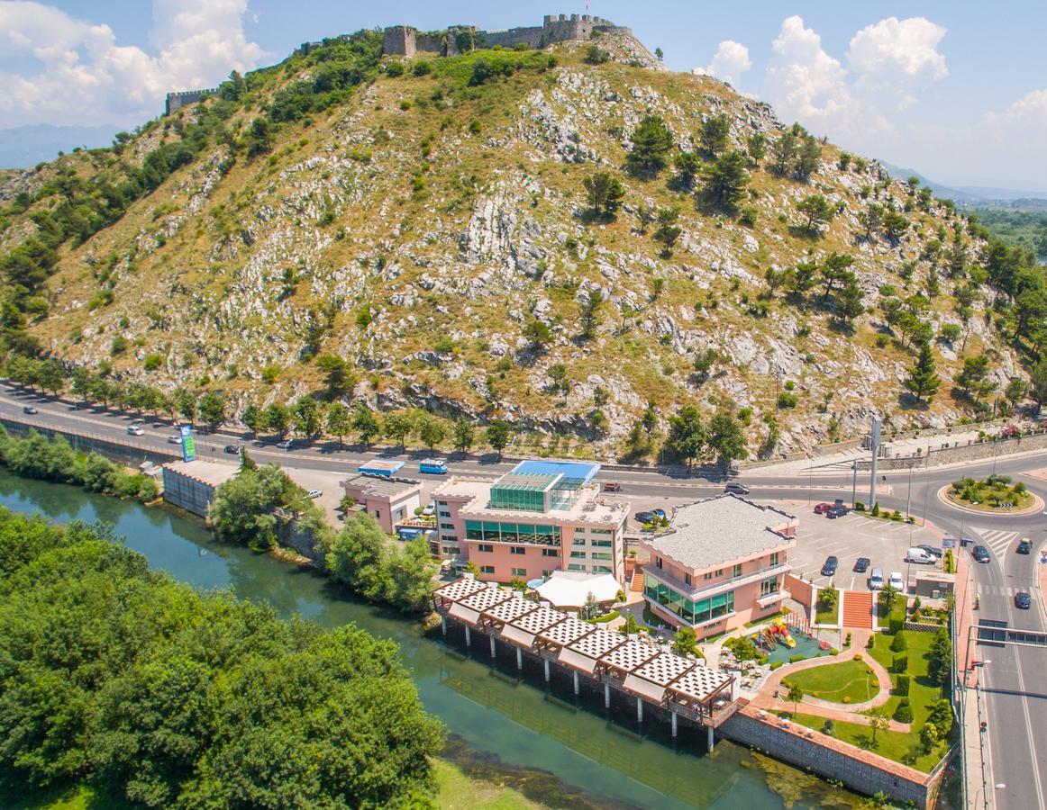 Luani A Hotel Shkoder Exterior photo